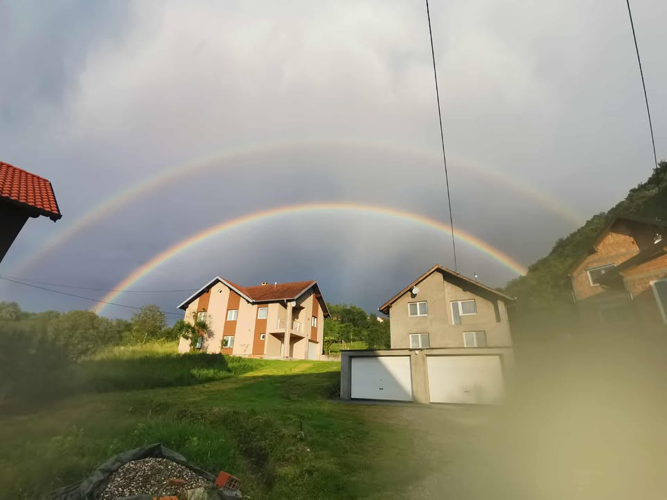 Dvostruka duga iznad Zvornika — priroda koja ne prestaje da nas očarava (FOTO)